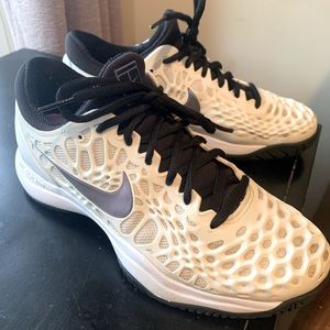 Nike Air Zoom Cage 3 Tennis Shoes Size 8